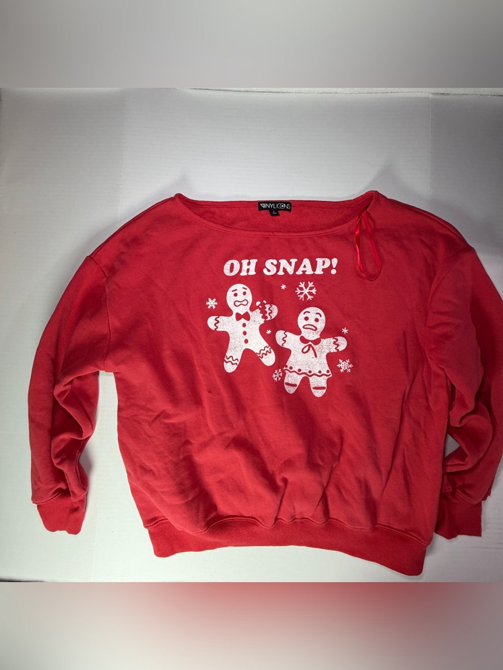 The Vinyl Icons Red Crewneck Sweatshirt like new, small pinhole